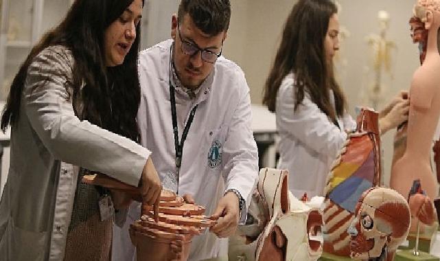 Tıp öğrencilerine ‘Yapay Zekâ ve Veri Bilimi’ dersi…