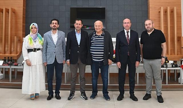 AK Parti Konya Milletvekili Altunyaldız ile Başken Pekyatırmacı’dan pazar ve sanayi ziyareti