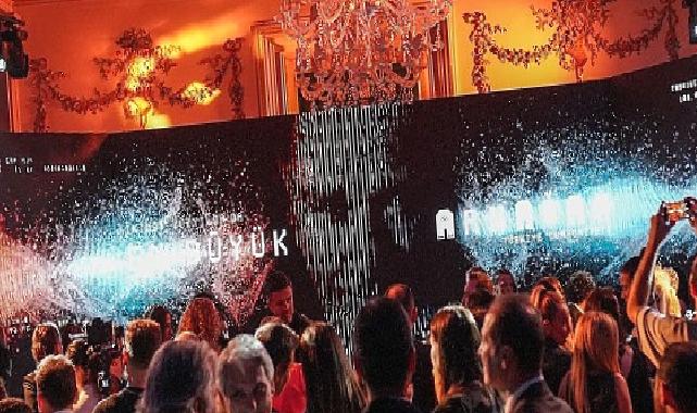 Atatürk, Yapay Zekâ Teknolojisiyle Gerçeğe En Yakın Sesiyle Türk halkına Seslendi