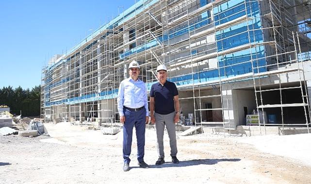 Başkan Altay ve Başkan Kavuş Yaka Sosyal Tesisleri inşaatını inceledi