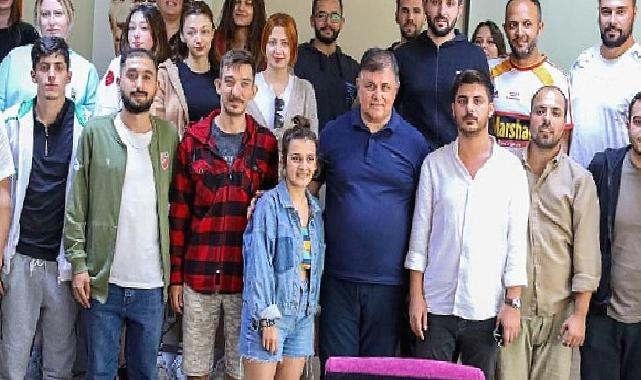 Başkan Tugay, Gençlerle Buluştu; “Sizlere Güveniyoruz”