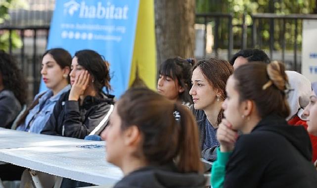 Depremzede Gençler Buca’da Moral Depoladı