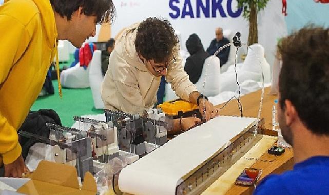 Geleceğin Girişimcileri için TEKNOFEST İzmir Heyecanı Başlıyor