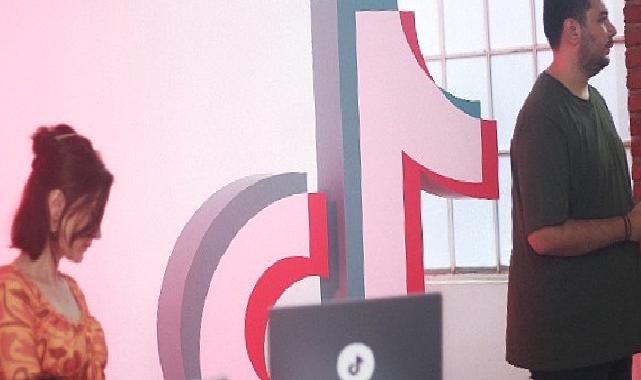 İki farklı yaratıcı topluluk TikTok’ta bir araya geldi