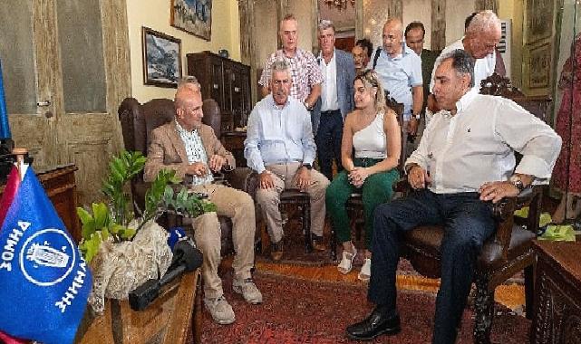İzmir-Midilli seferleri sezonu dostluk mesajlarıyla kapattı