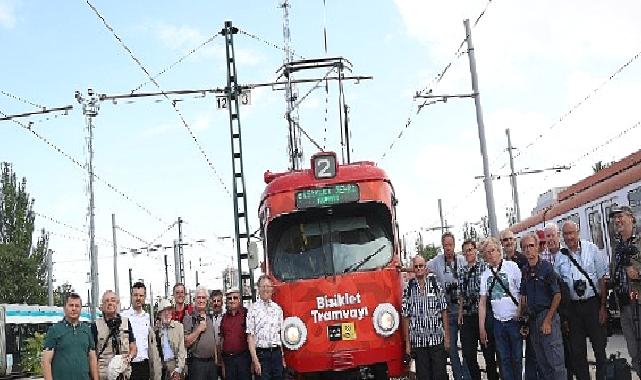 Konya Büyükşehir’in Bisiklet Tramvayı Örnek Oluyor