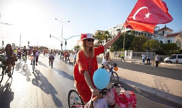 ‘Süslü Kadınlar’ Karşıyaka’da farkındalık yaratacak
