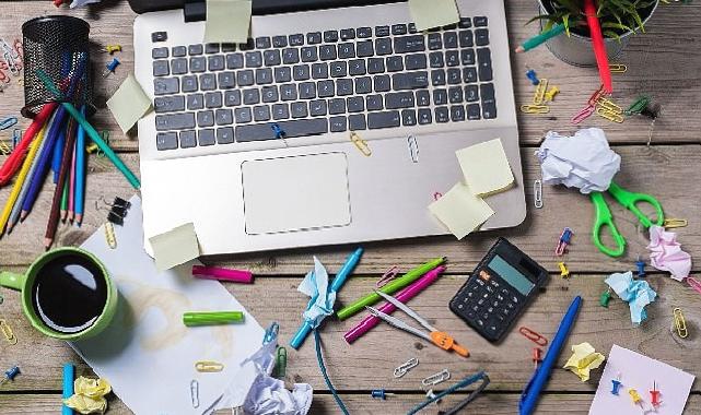 Türkiye’deki Çalışanların %25’sı Dijital Beceri Eksikliği Nedeniyle İşini Kaybetmekten Korkuyor