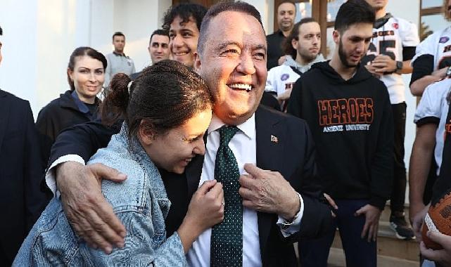 Antalya Büyükşehir eğitim desteğini genişletti