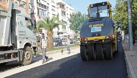 Antalya Büyükşehir yolları yenilemeye devam ediyor 