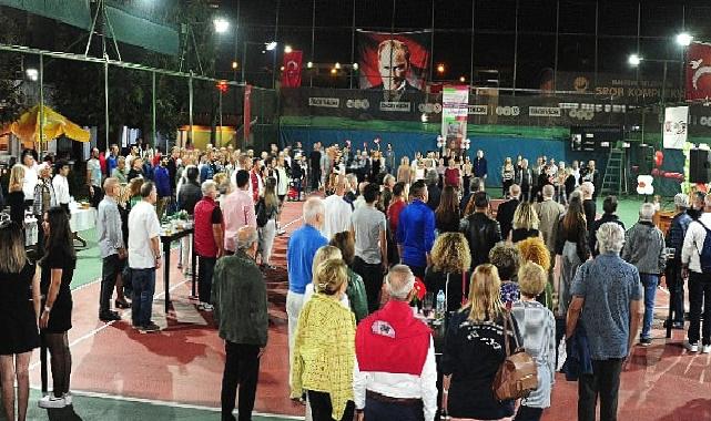 Balçova Cumhuriyet Tenis Turnuvası Öğrencilere Burs Oldu