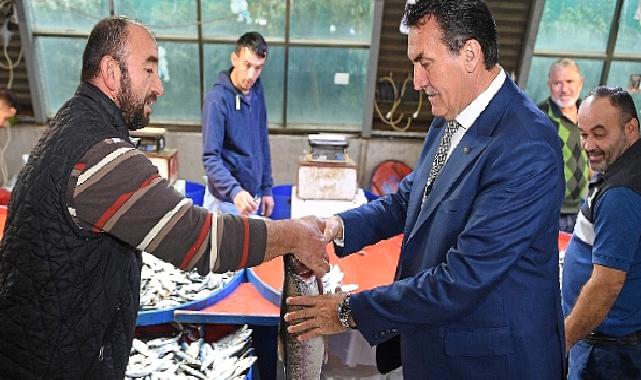 Başkan Dündar, Pazarcı Esnafını Yalnız Bırakmıyor