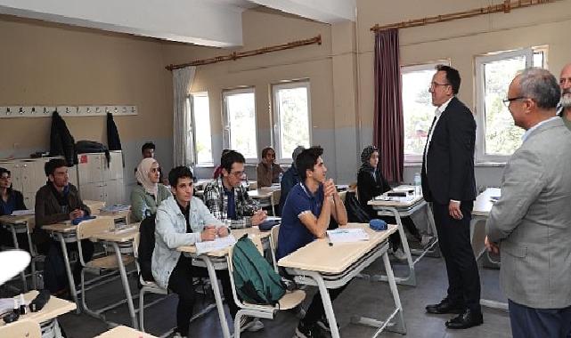 Başkan Savran öğrencilerle bir araya geldi