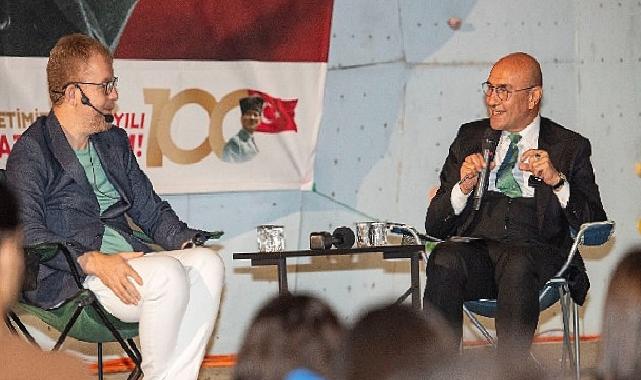 Başkan Soyer, “100. Yılda 100 Gençle” Cumhuriyet’i konuştu