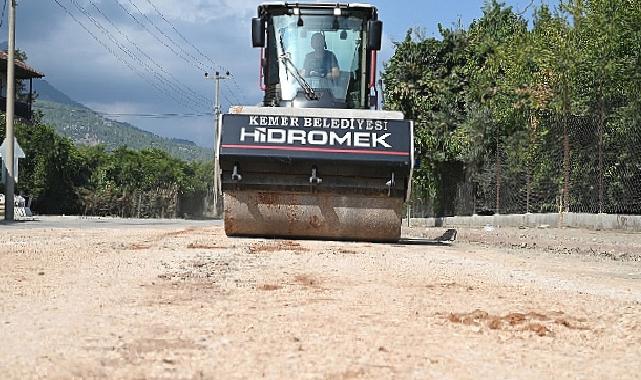 Bozulan Yollar Düzeltiliyor