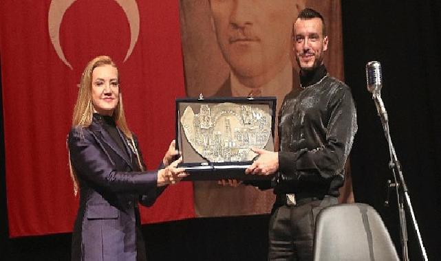 Deü’den 100 yıl buluşması; Cem Adrian katıldı