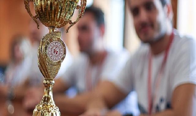 DEÜ’lü Sağlıkçılar Kamu Spor Oyunları’na Damga Vurdu