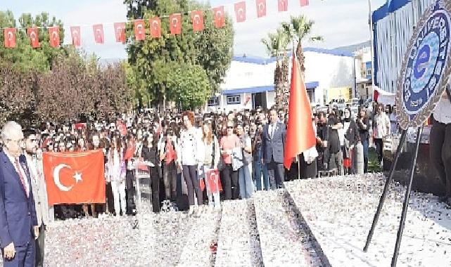 Ege Üniversitesinde “Cumhuriyetin 100 Yılı Anıtı” törenle açıldı