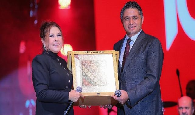 Fener Alayı, Drone Gösterisi ve Nilüfer Cumhuriyet Coşkusunu Zirveye Taşıdı