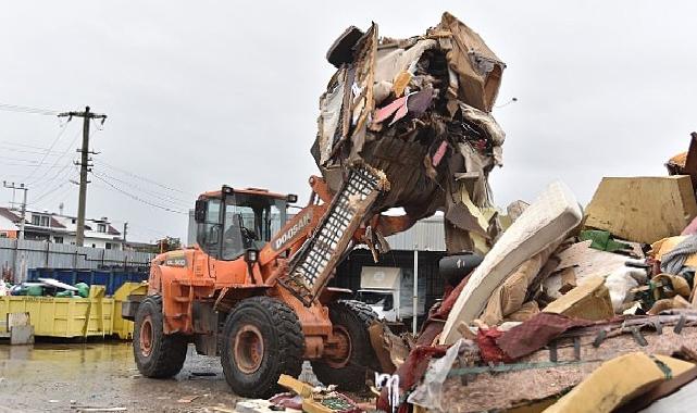 Kartepe’de 30 günde 50 ton iri hacimli atık toplandı