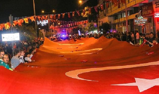 Kınık’ta 100. yıl coşkusu belediye hoparlörüyle sokaklarda yankılandı