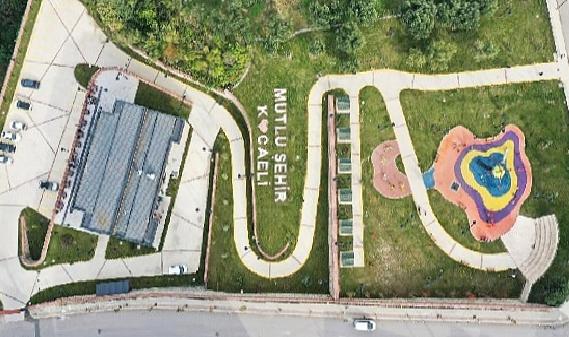 Konak’ta 100 yıl coşkusu sürüyor
