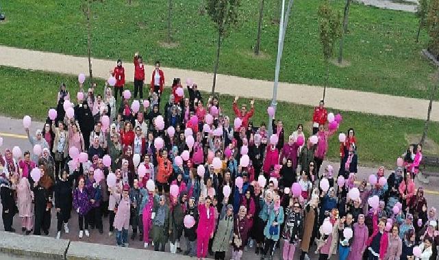 “Meme Kanseri Farkındalık Ayı” kapsamında Kocaelili kadınlar sabah yürüyüşü