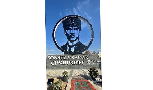 Çankaya belediyesi’nden Ankara’ya çelikten 10 metrelik Atatürk anıtı