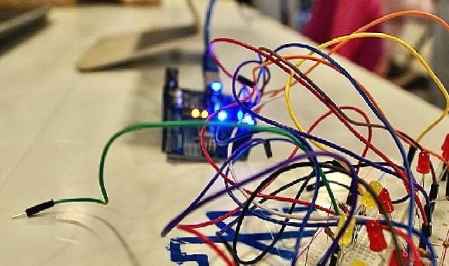 Çeşme’de Robotik Kodlama eğitimleri başladı