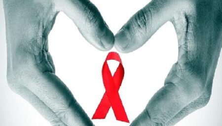 Türkiye’ de her yıl 2000 kişi AIDS tanısı almaktadır!