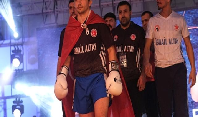 Kocaeli’de kick boks fırtınası esti;Dövüşçüler ringin tozunu attırdı