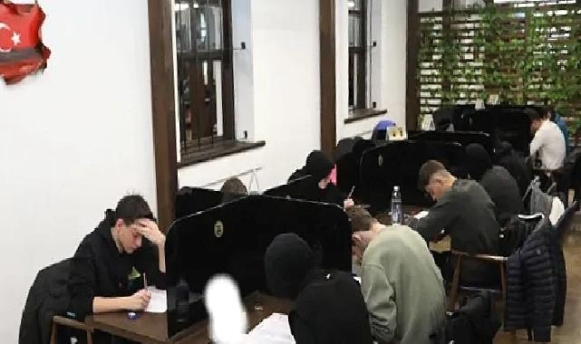 Öğrenciler Nöbetçi Kitaphanenin TYT Simülasyonunda Ter Döktü