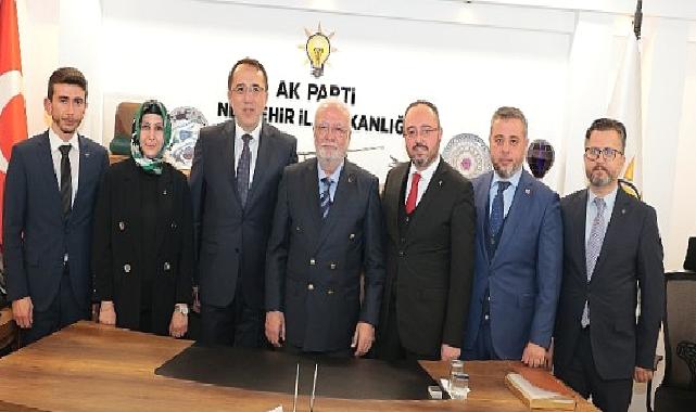 AK Parti Genel Başkanvekili Mustafa Elitaş, Nevşehir’de partililerle bir araya geldi