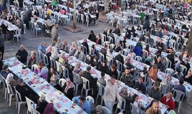 Aydın Büyükşehir Belediye Başkanı Özlem Çerçioğlu Efeler’in Umurlu Mahallesi’nde vatandaşlarla bir araya geldi