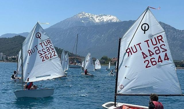Yat ve yelken sporu Kemer’de gelişiyor