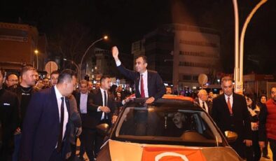 31 Mart Yerel Seçimlerde tekrar aday olan Belediye Başkanı Savaş Kalaycı, Karaman halkının büyük desteği ile ve büyük bir oy farkıyla yeniden Belediye Başkanı seçildi