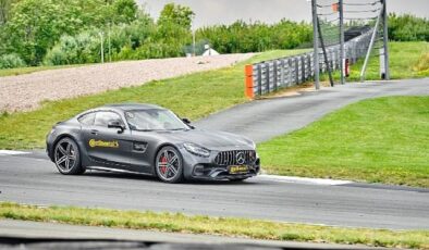 Auto Bild Sportscars Testinin Galibi Continental SportContact 7