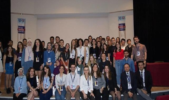 EÜ “1.Uluslararası, 4. Ulusal İntörn Hekimlik Kongresi” 600 intörn hekim bu kongrede buluştu