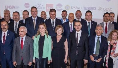 Başkan Tugay BASİFED’in Network Buluşması’na katıldı “Yolunuza yoldaş olmaya hazırız”
