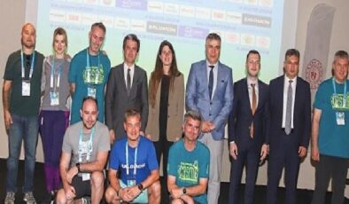 Çeşme’de iki dev organizasyon; 17. Yarımada Spor Oyunları ve Çeşme Yarı Maratonu başlıyor!