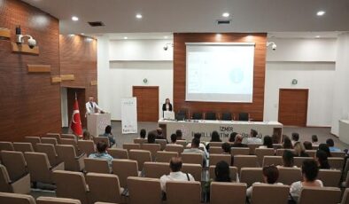 İzmir İl Milli Eğitim Müdürlüğü’nün yürüttüğü ‘DeThink’ projesi kapsamında oluşturulan teknoloji destekli platform, ortaokul öğretmenlerinin kullanımına sunuldu