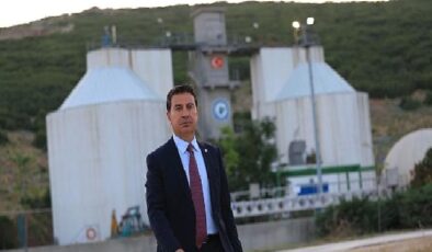 Muğla Büyükşehir Belediye Başkanı Ahmet Aras, Menteşe’de yeşil alan sulamalarında kullanılan suyun yüzde 90’ının elde edildiği İleri Biyolojik Arıtma Tesisinde incelemelerde bulundu