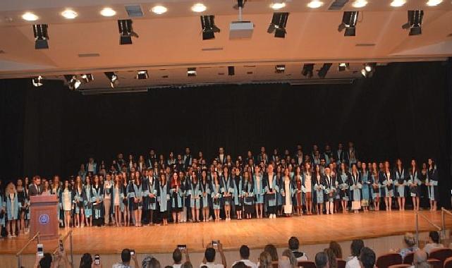 Egeli genç iletişimciler sektöre uğurlandı